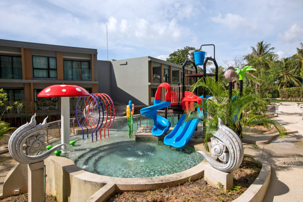 Mida Grande Kids Playground
