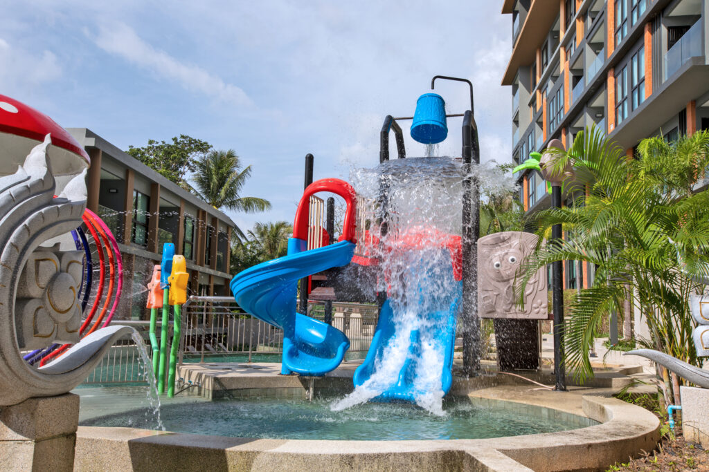Mida Grande Kids Playground 1