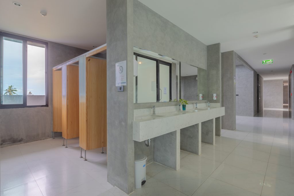 ReLife Windy lobby toilet